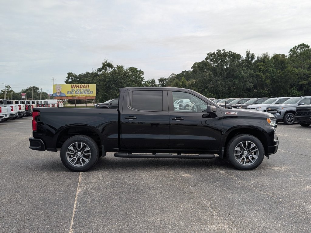 Used 2023 Black Chevrolet RST image 6