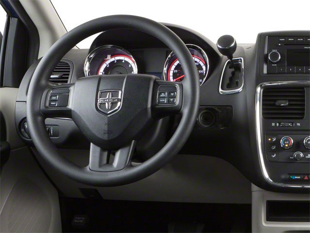 Used 2011 Bright Silver Metallic Clearcoat Dodge Mainstreet image 9