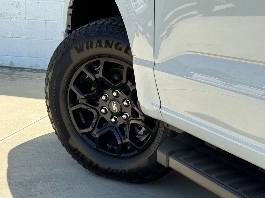 New 2026 Avalanche Ford XLT image 15