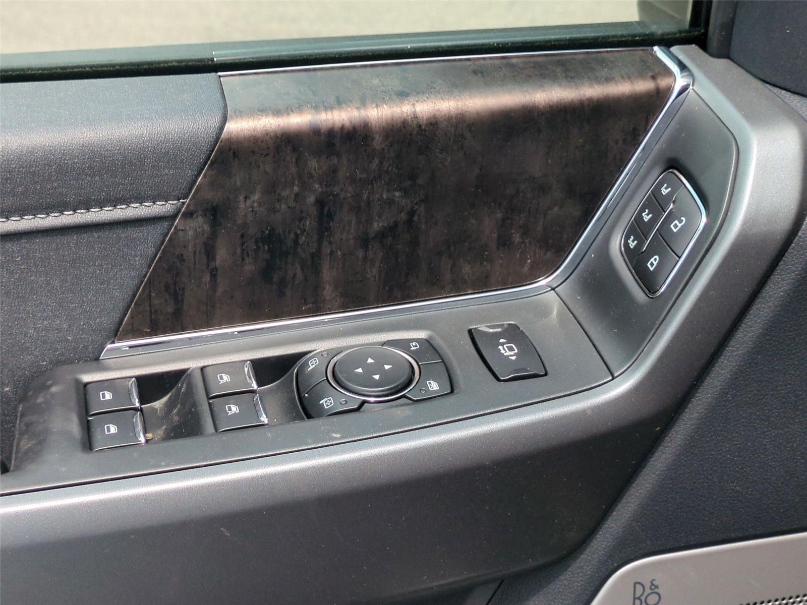 New 2026 Agate Black Metallic Ford F-250® Lariat® image 16