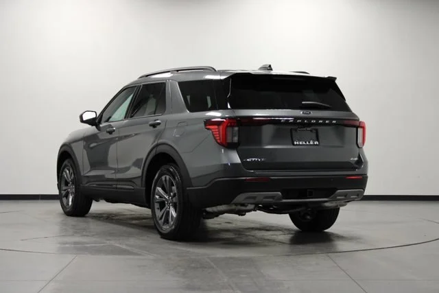 New 2026 Carbonized Gray Metallic Ford Active image 30