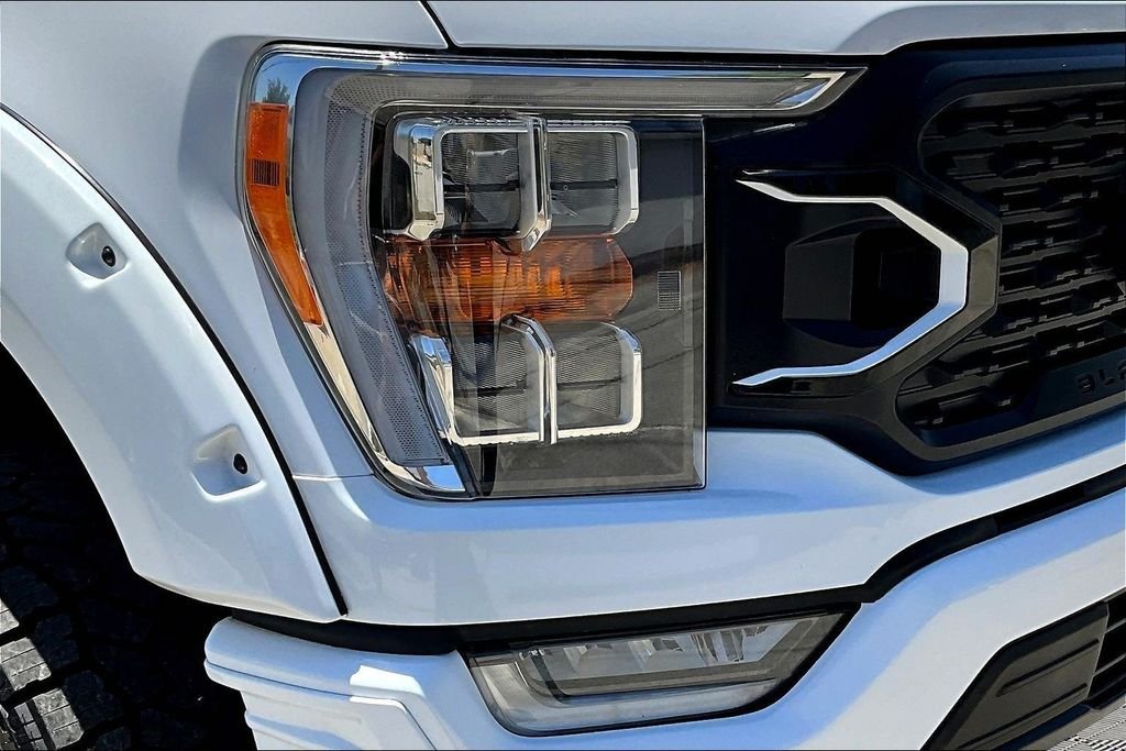 Used 2022 White Ford Lariat image 30