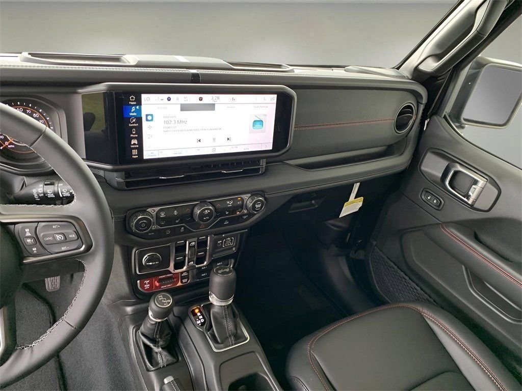 2025 Jeep Wrangler 4-Door Rubicon - Photo 30