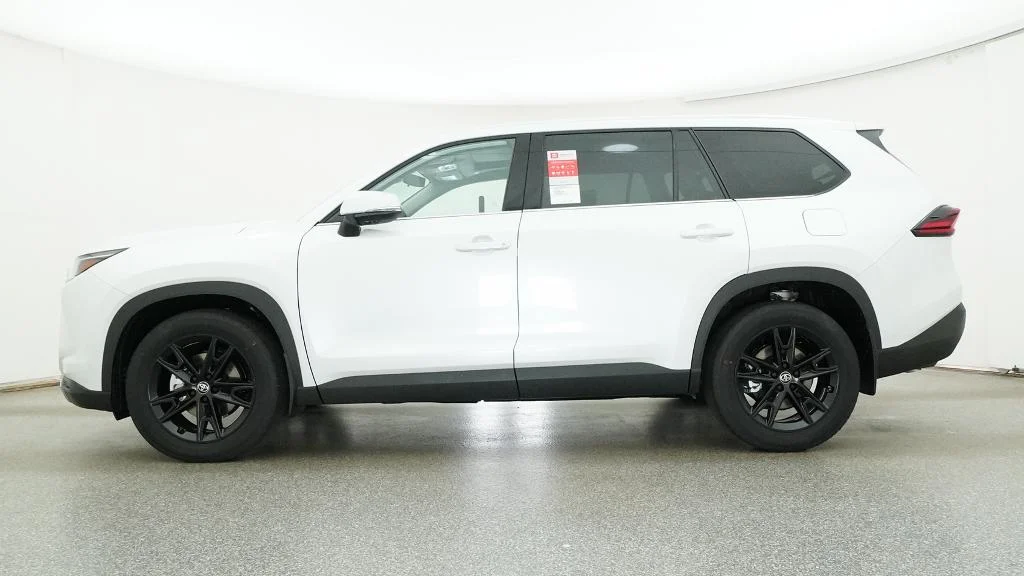 New 2026 Wind Chill Pearl Toyota Platinum image 2