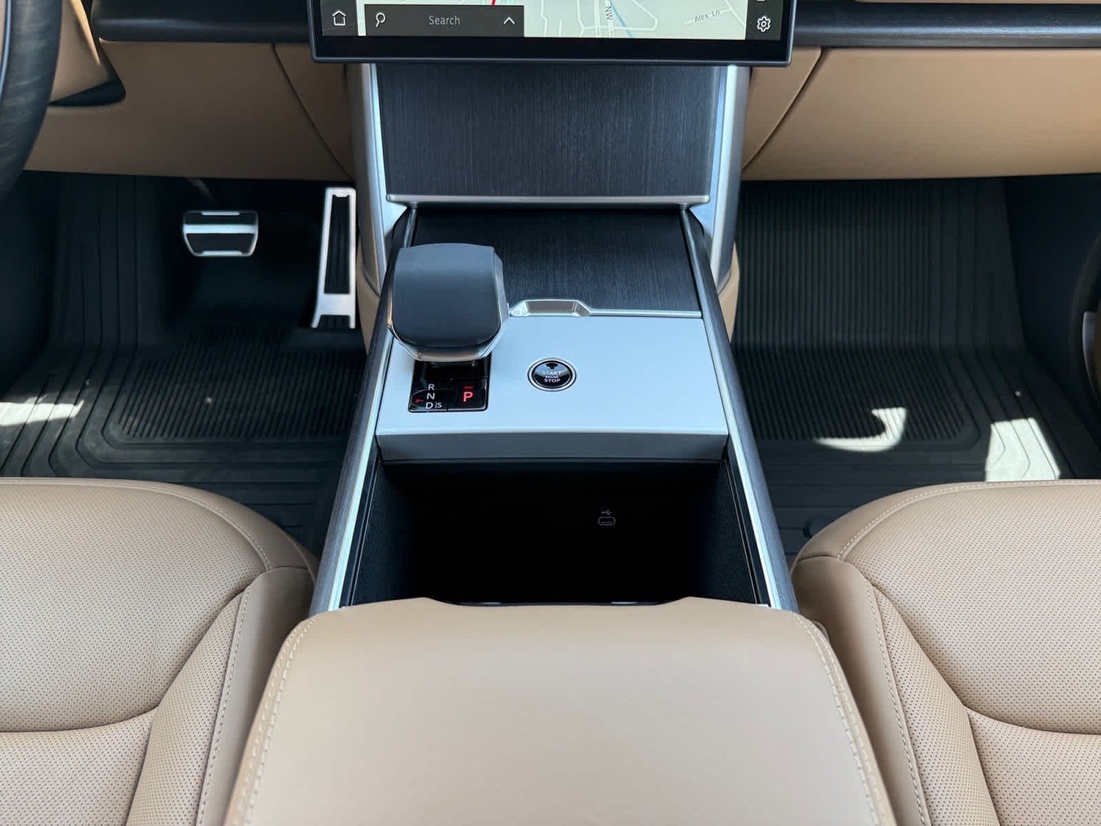 2025 Land Rover Range Rover SE - Photo 15