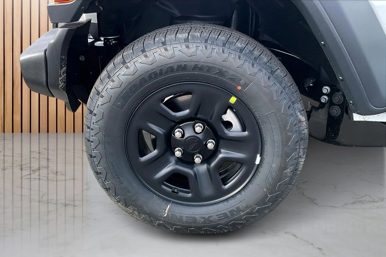 New 2026 Bright White Clear-Coat Exterior Paint Jeep Sport image 29