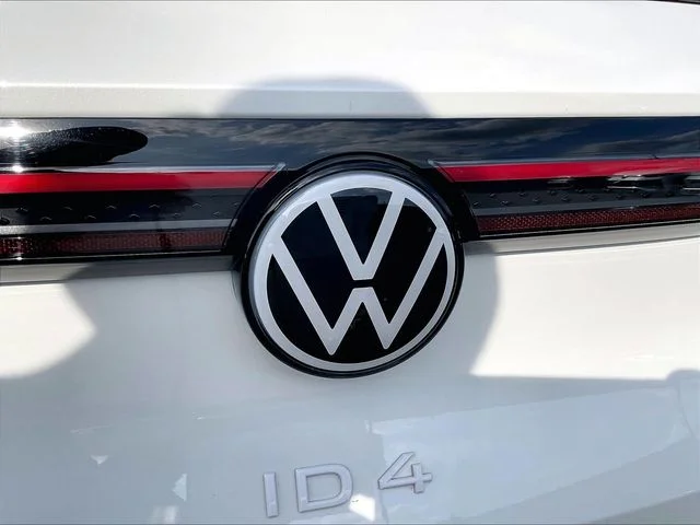 Certified Used 2023 White Volkswagen Pro S image 31