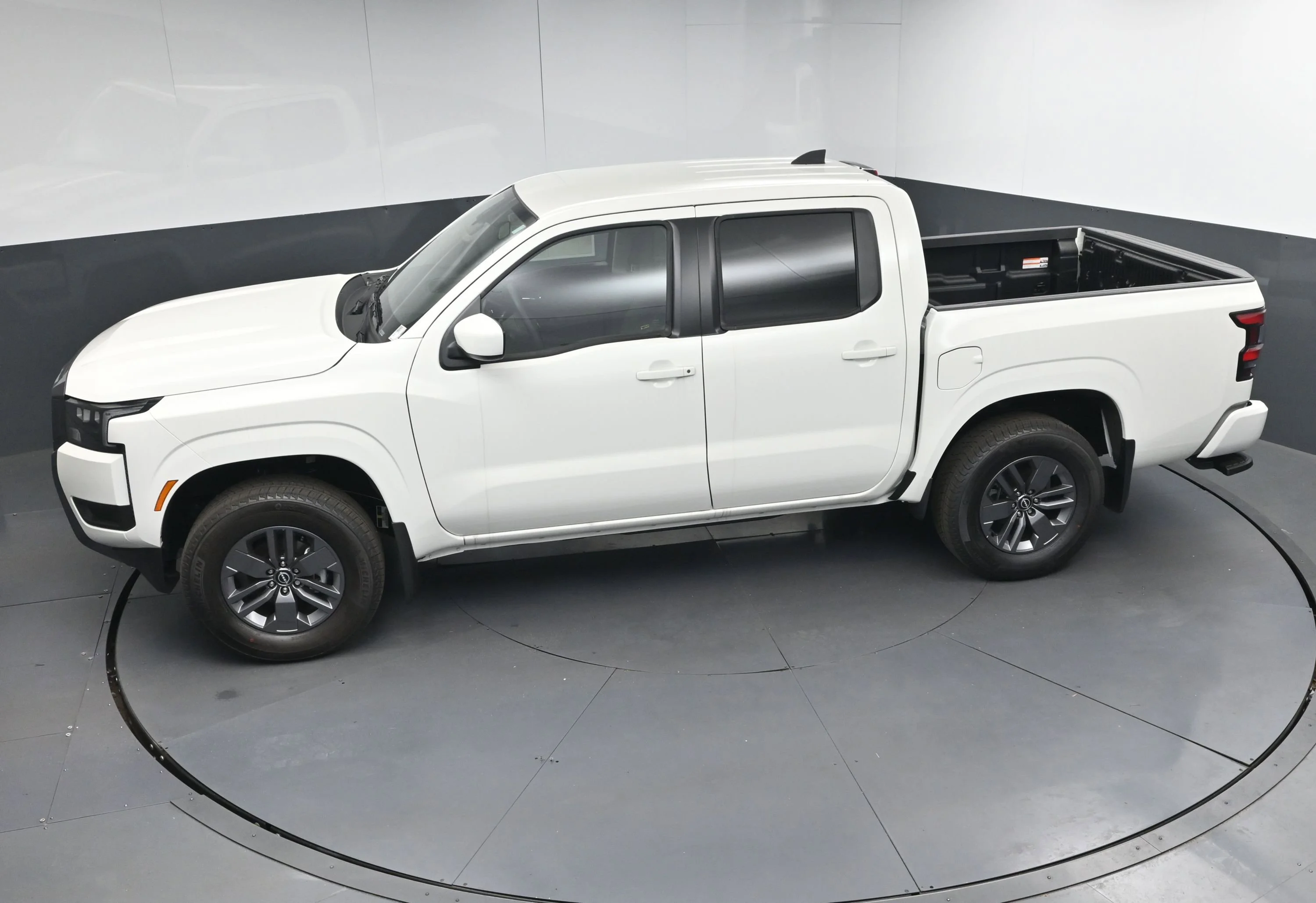New 2026 Glacier White Nissan Crew Cab SV image 36