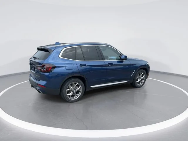 Used 2022 Blue BMW sDrive30i image 7