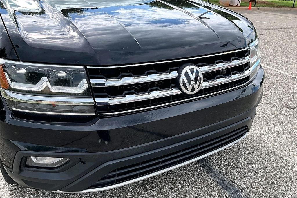 Used 2019 Black Volkswagen 3.6L V6 SE image 31