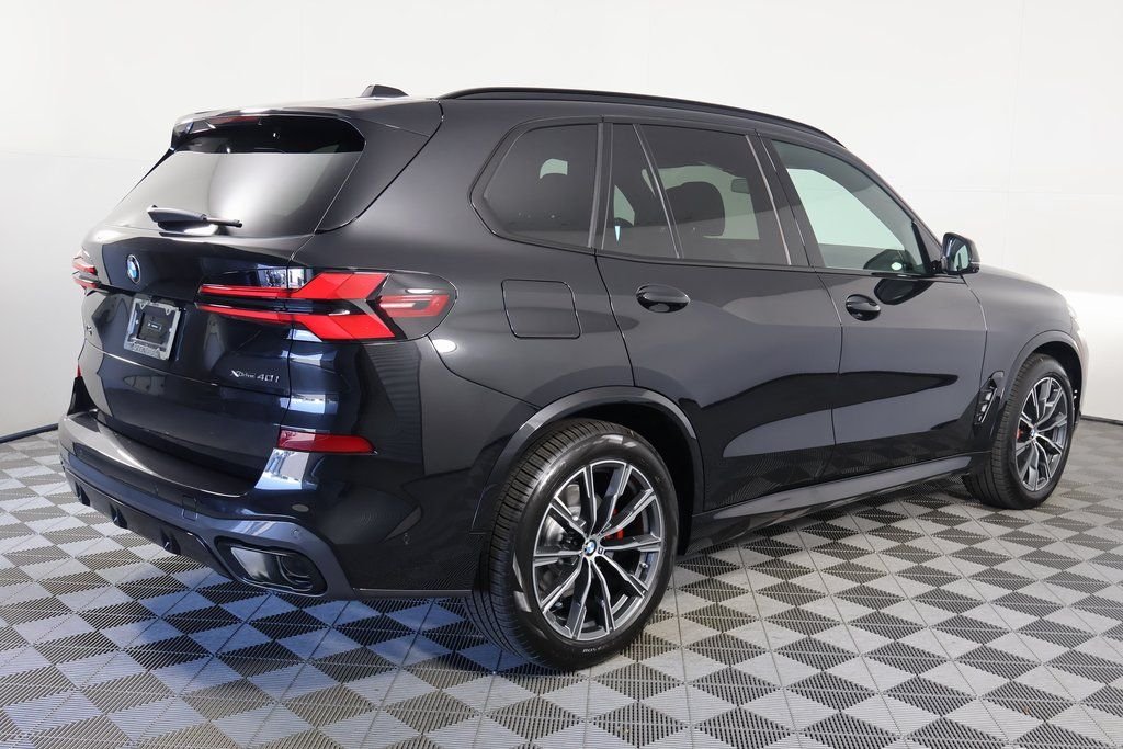 New 2026 Black Sapphire Metallic BMW xDrive40i image 2
