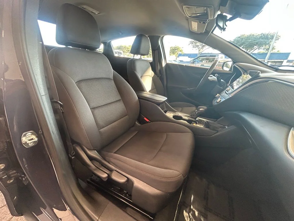 Used 2025 Black Chevrolet LT image 25