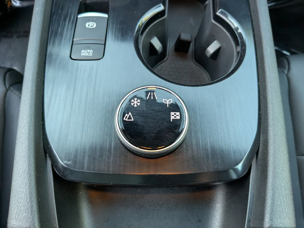 Used 2021 White Nissan SV image 26