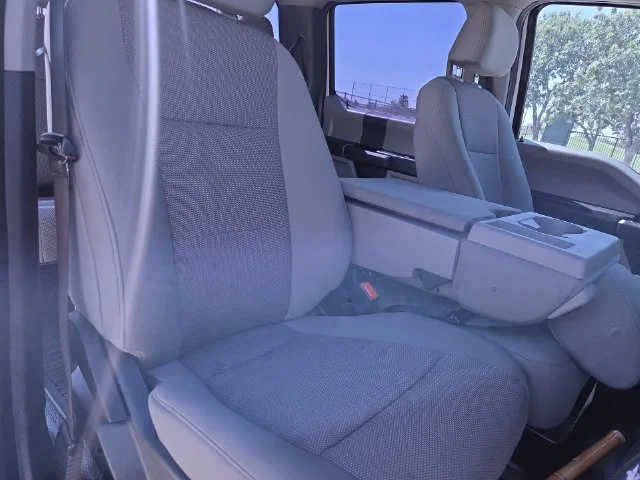 Used 2020 White Ford XL image 23