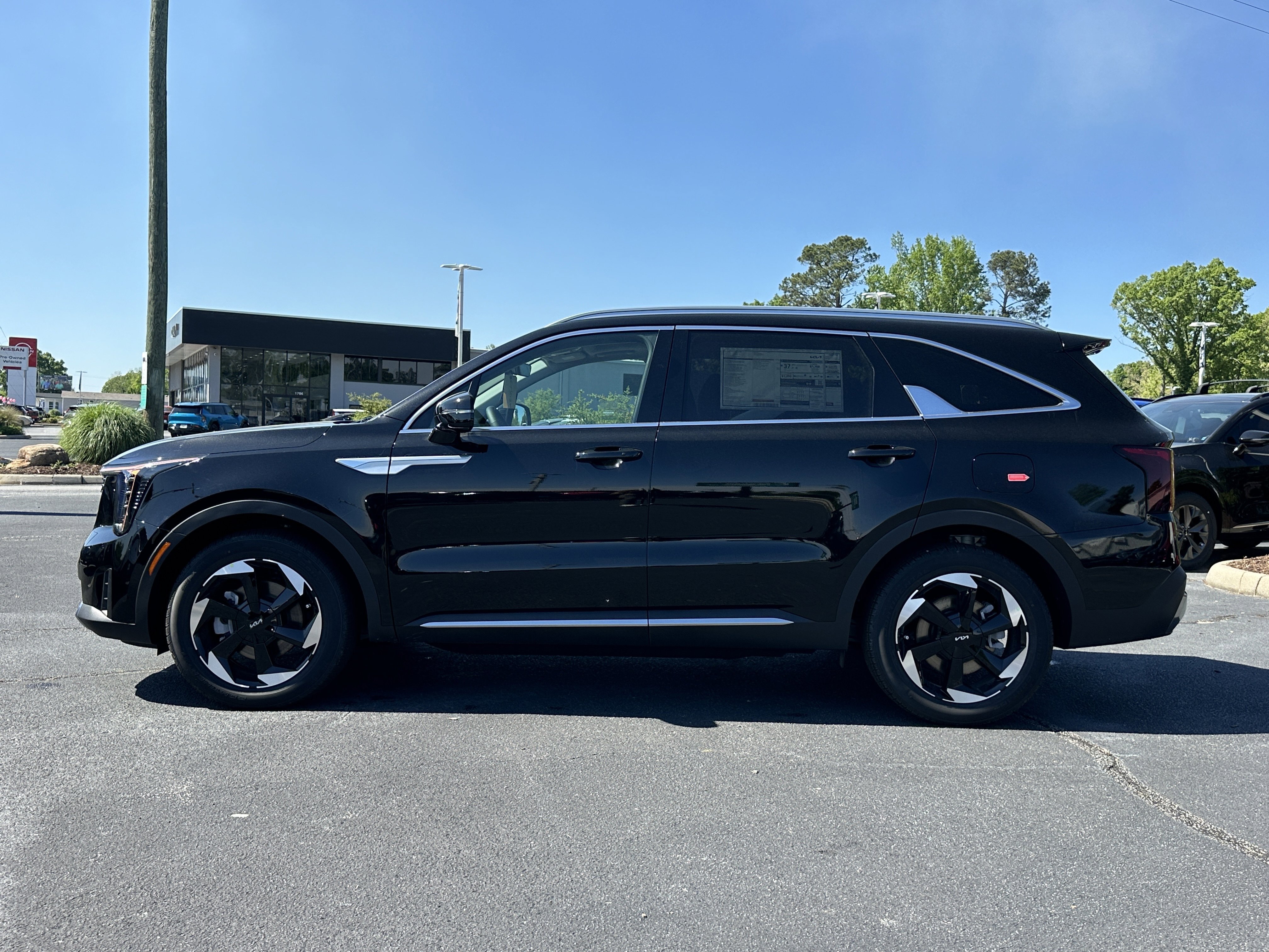 New 2026 Aurora Black Pearl Kia EX image 5