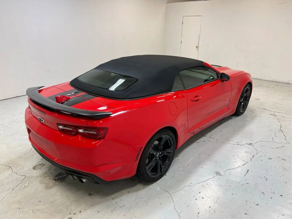 Used 2021 RED HOT Chevrolet LT1 image 3
