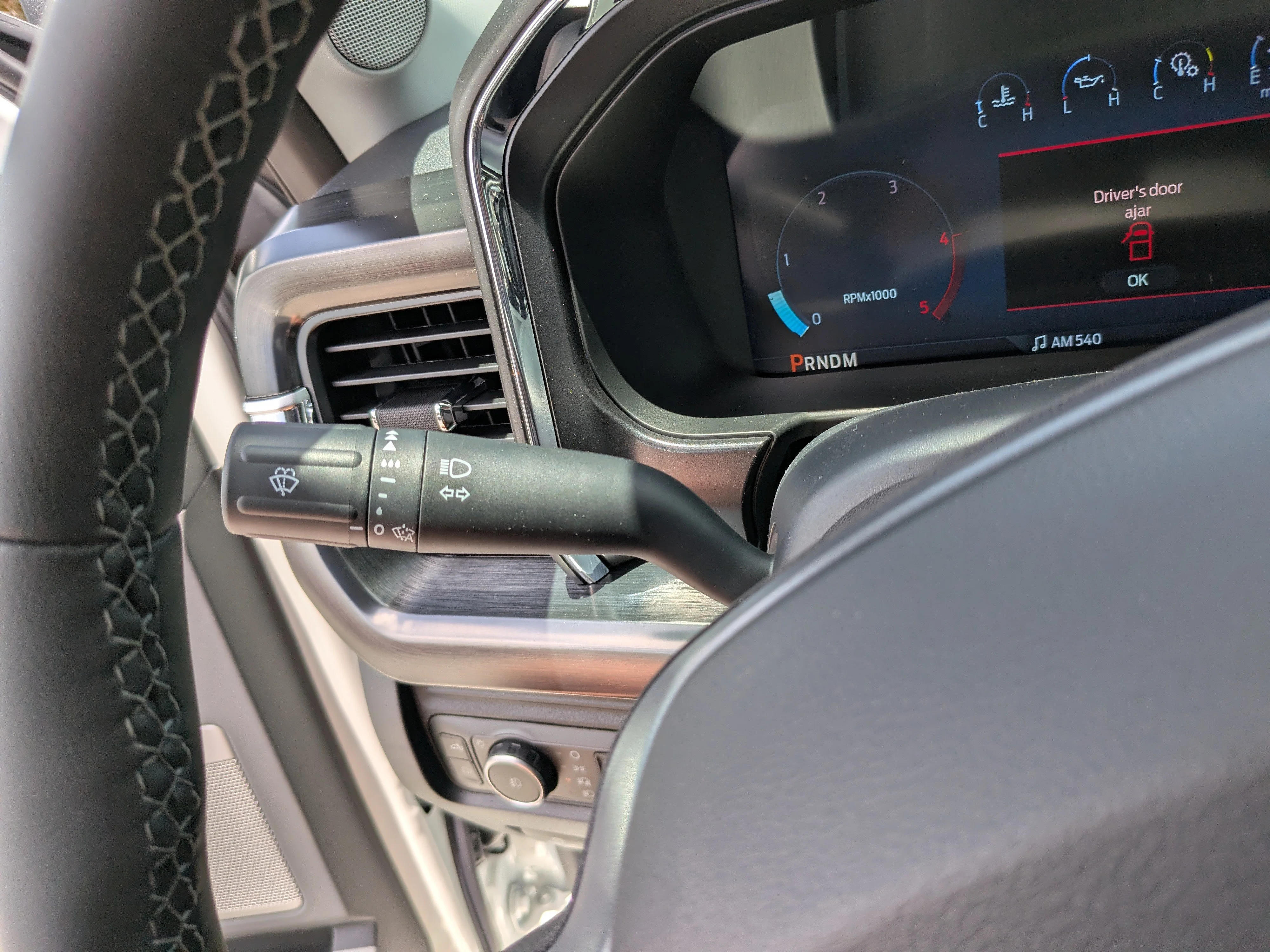 New 2026 Star White Metallic Tri-Coat Ford F-250® Lariat® image 32