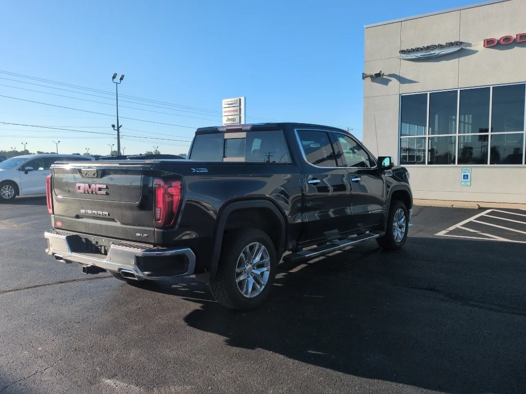 Used 2021 Onyx Black GMC SLT image 6