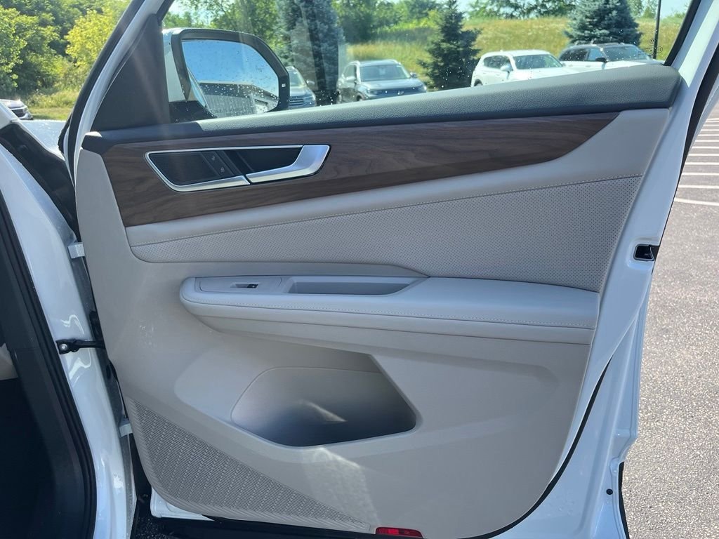 New 2026 White/off-white Volkswagen 2.0T SE image 11