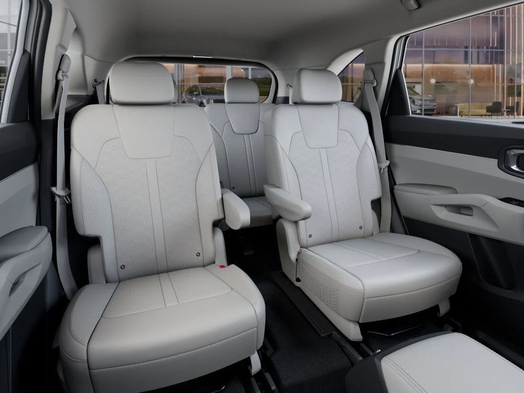 New 2026 Snow White Pearl Kia EX image 14