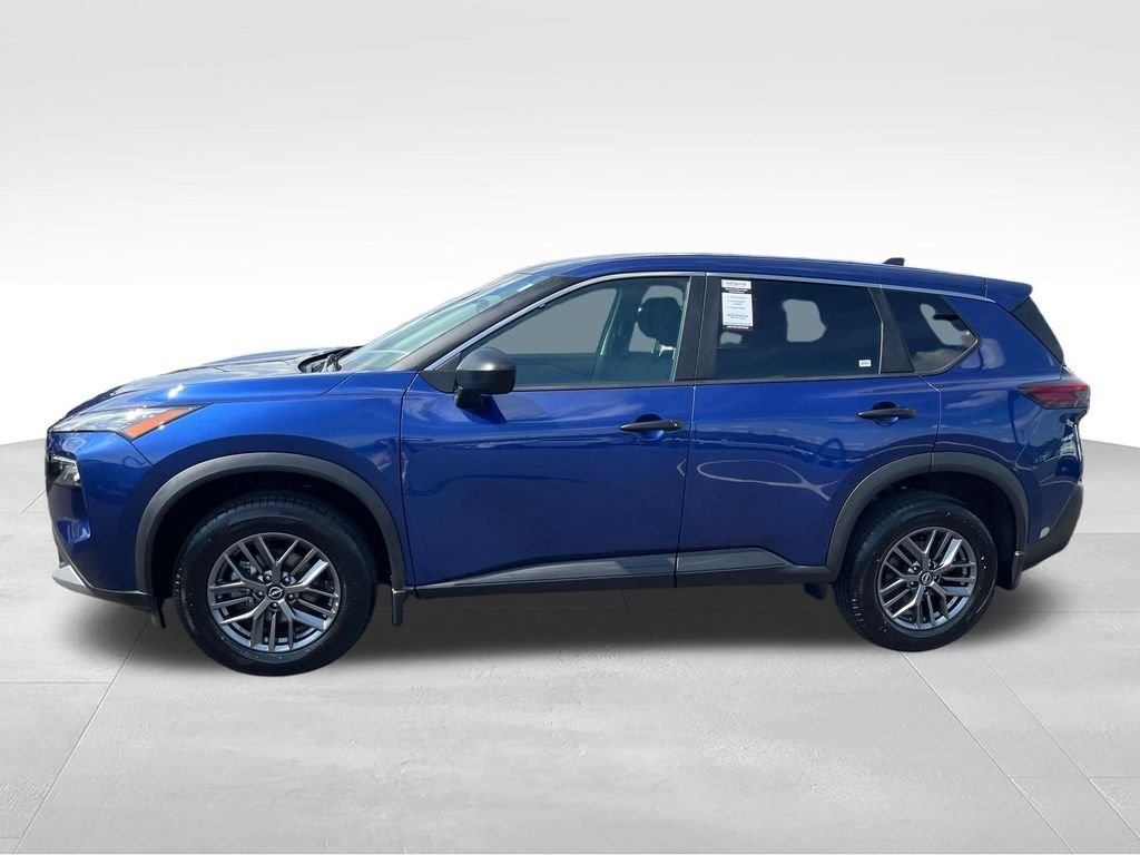 Used 2023 Blue Nissan S image 2