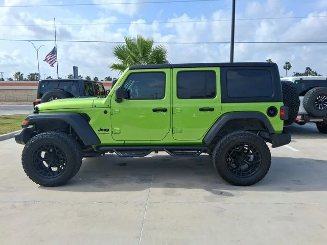 Used 2025  Jeep Sport S image 4