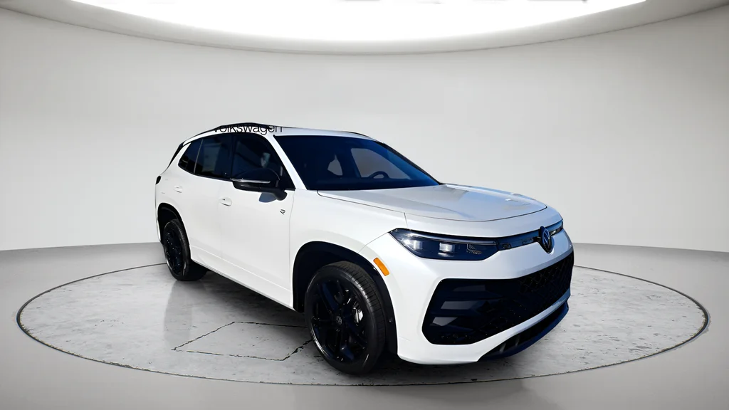 New 2026 White/off-white Volkswagen 2.0T SE R-Line Black image 1