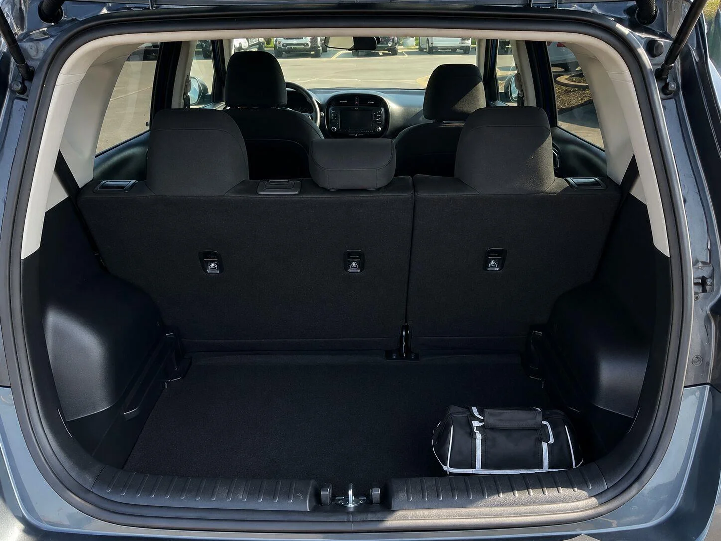2025 Kia Soul LX - Photo 12