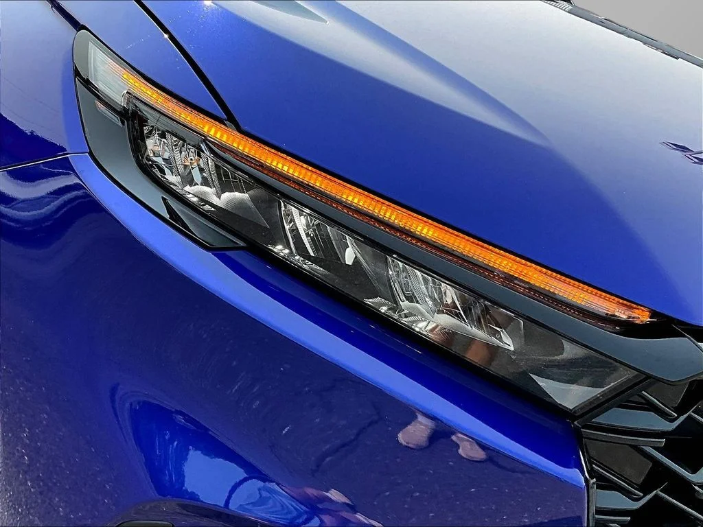 Used 2023 Still Night Pearl Honda Sport image 32