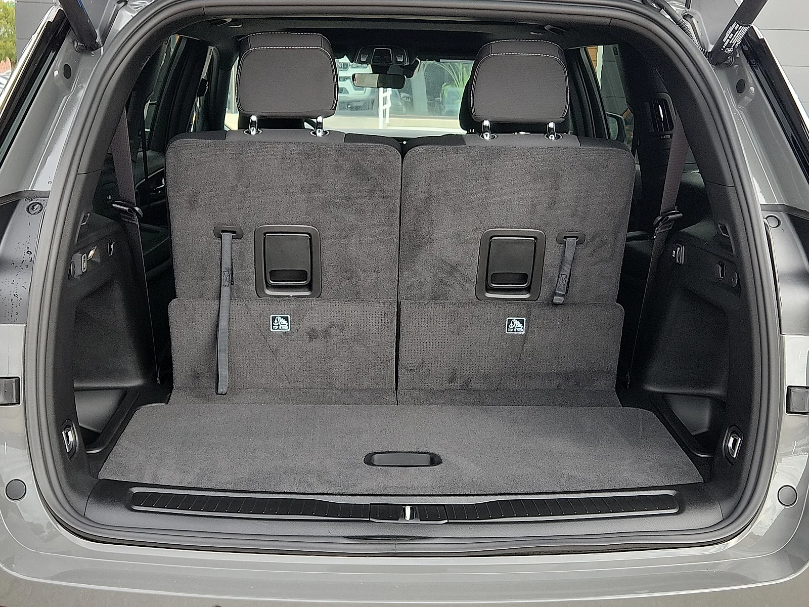 New 2026 Sting-Gray Clearcoat Jeep L LAREDO X 4X4 image 9