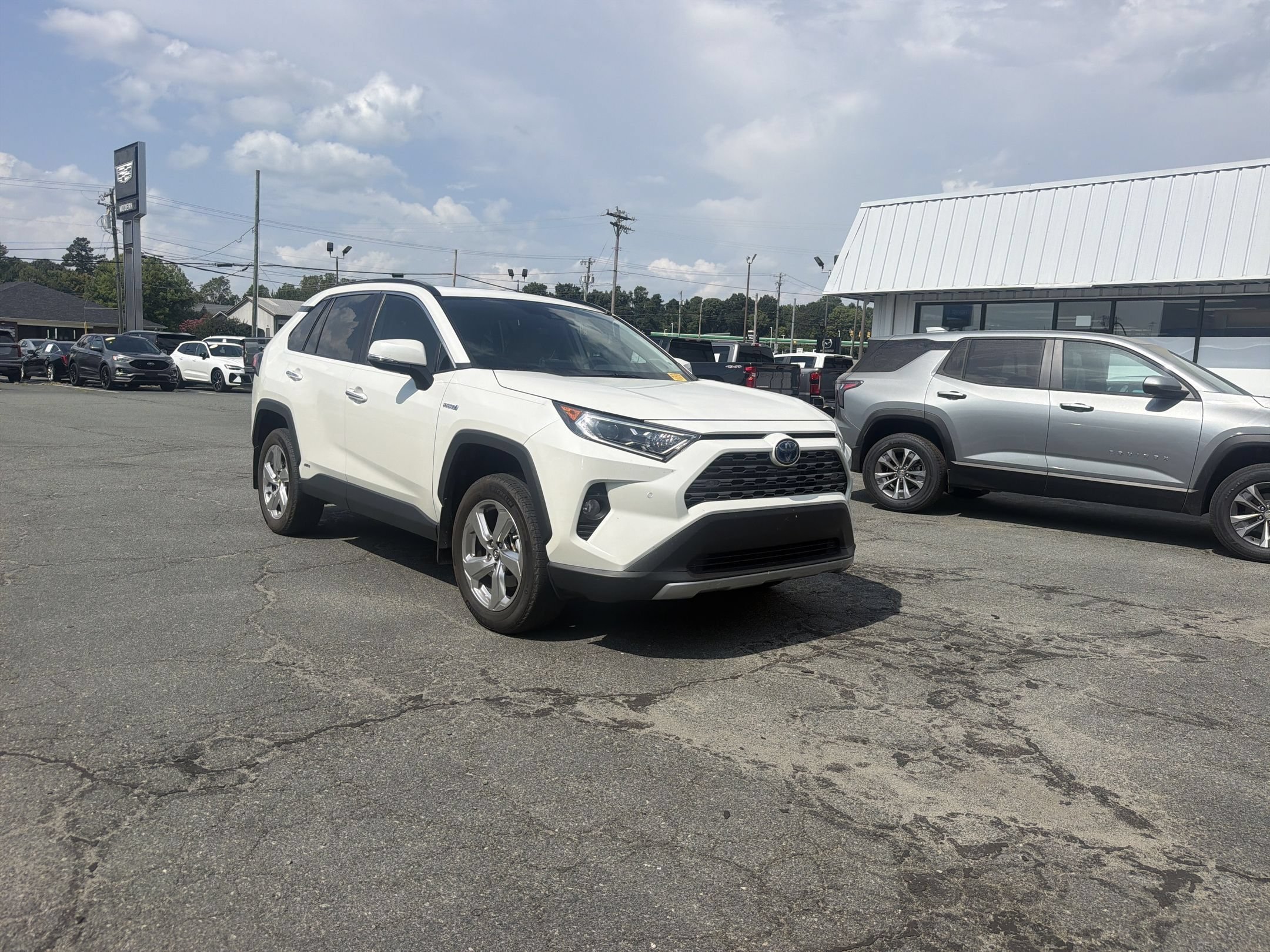 Used 2020  Toyota  image 7