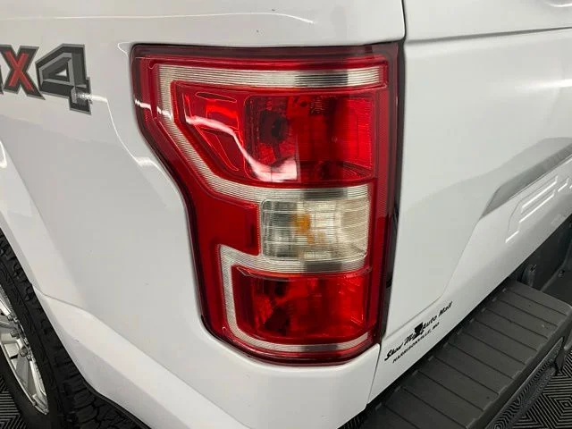 Used 2019 White Ford XL image 25