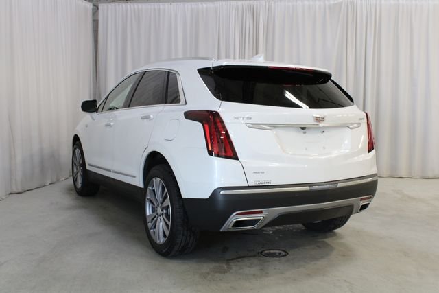 Used 2024 Crystal White Tri-Coat Cadillac Premium Luxury image 25