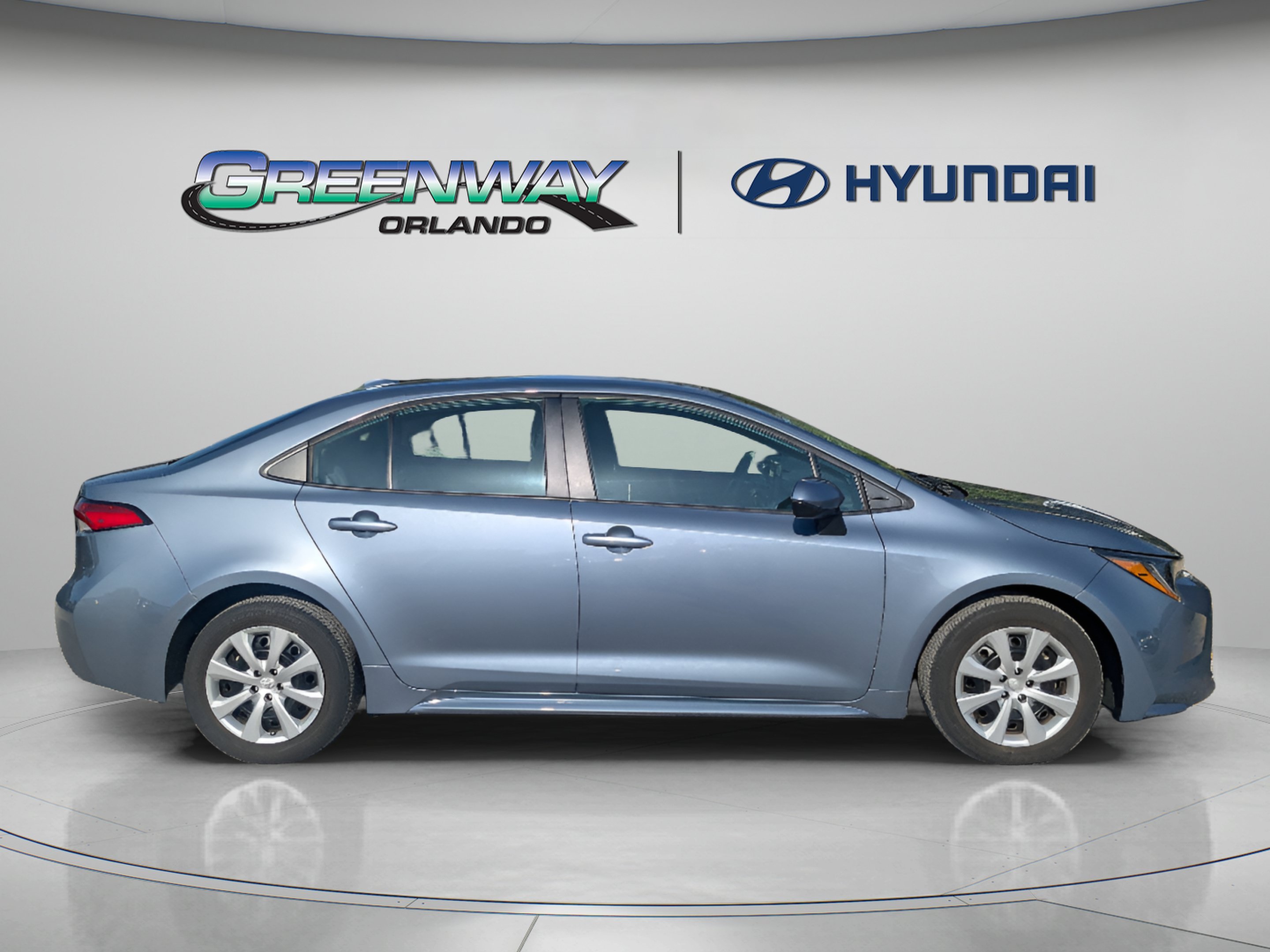 2024 Toyota Corolla LE - Photo 8