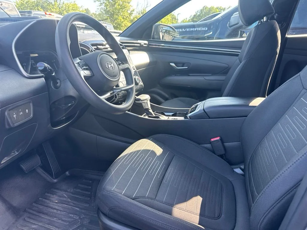 Used 2023 Gray Hyundai SEL image 3