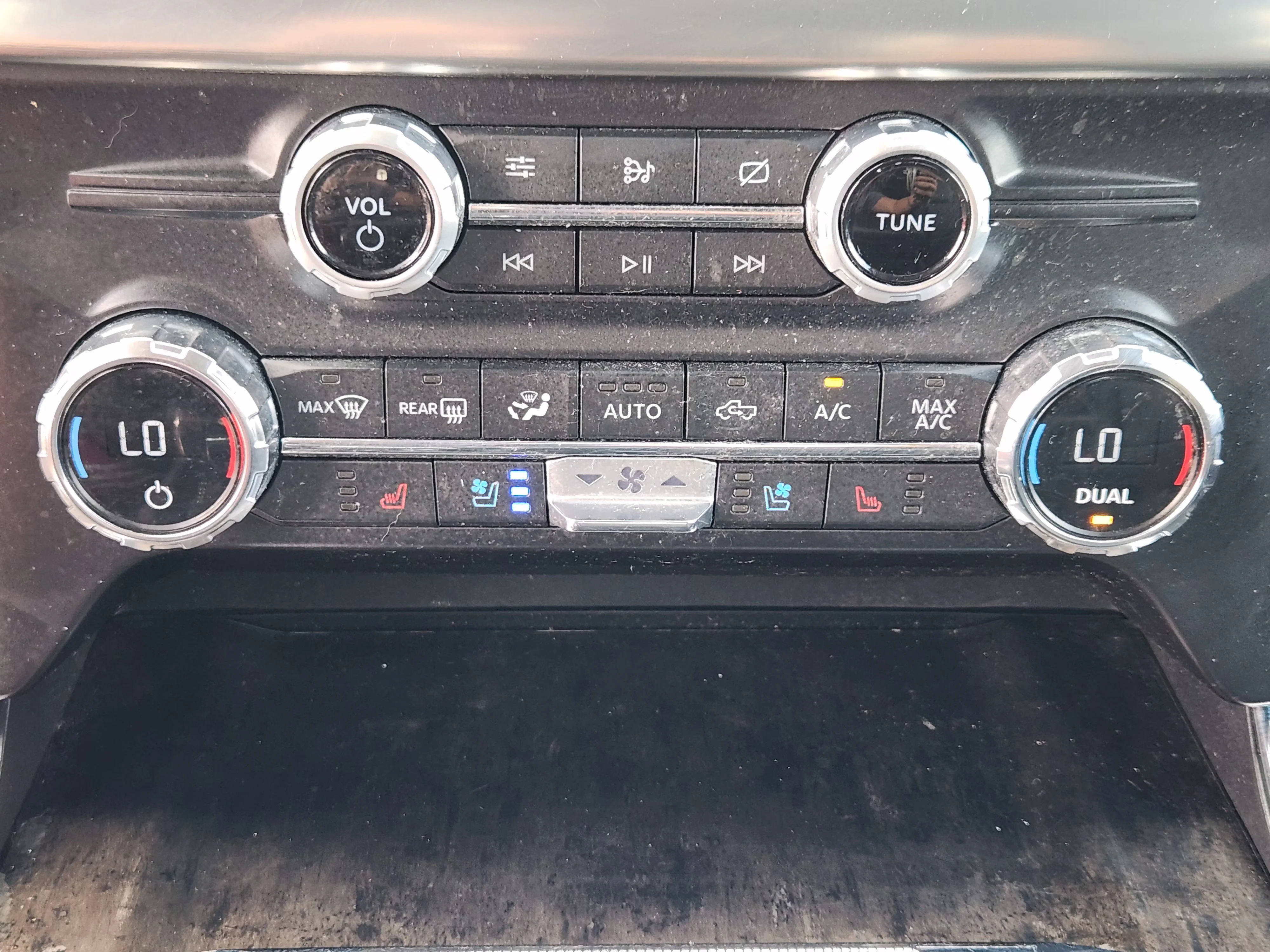 Used 2021  Ford Lariat image 19