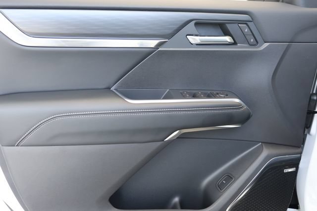 New 2026 Summit White GMC Elevation image 12