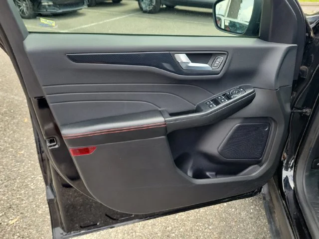 2024 Ford Escape ST-Line - Photo 22