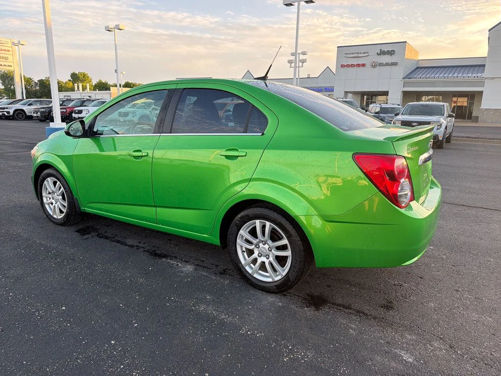 Used 2014 Green Chevrolet LT image 3
