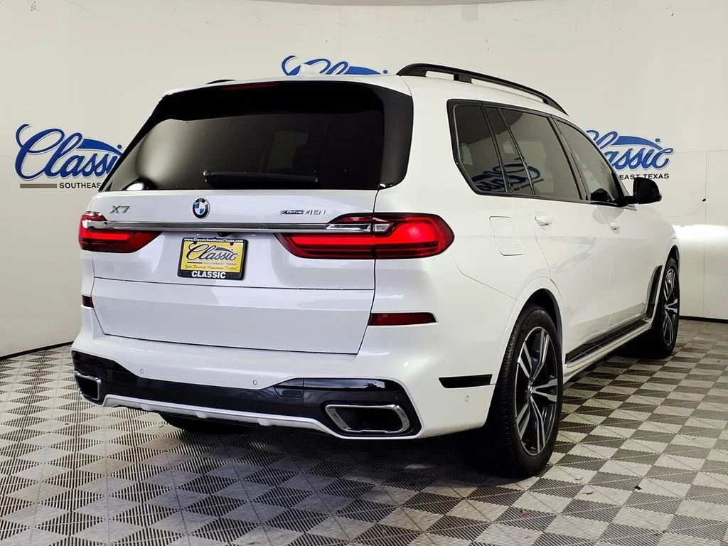 Used 2022 Mineral White M BMW xDrive40i image 6