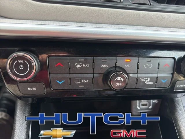 Used 2025 White Jeep Limited 4x4 image 34