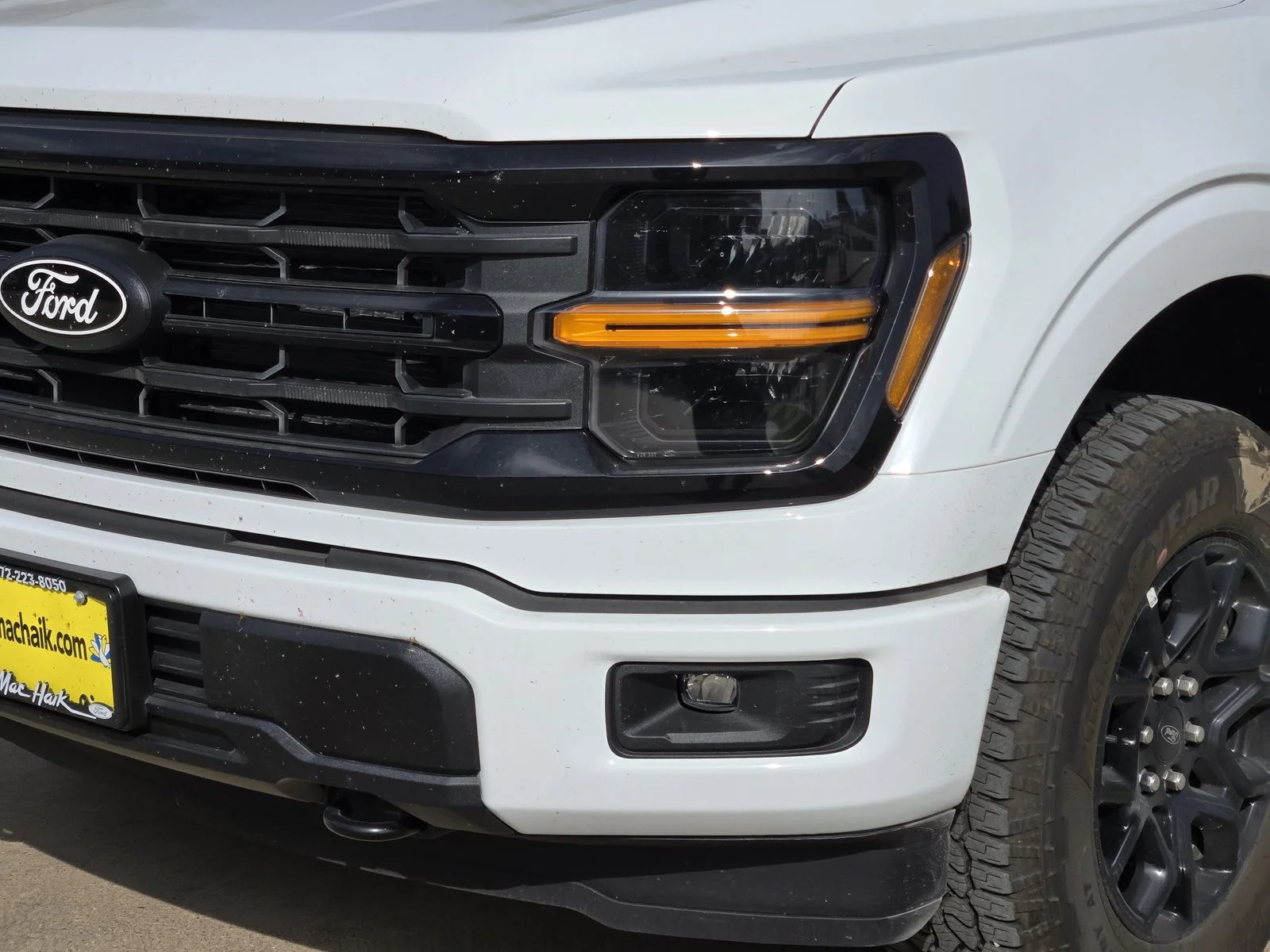 New 2026 Oxford White Ford XLT image 5