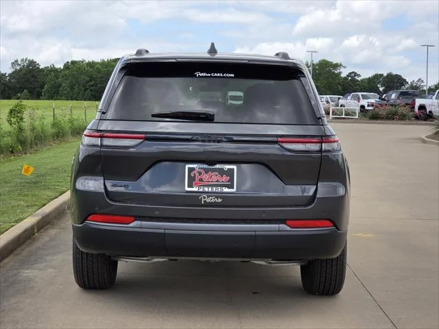 New 2026 Baltic Gray Metallic Clear-Coat Exterior Paint Jeep Altitude image 4
