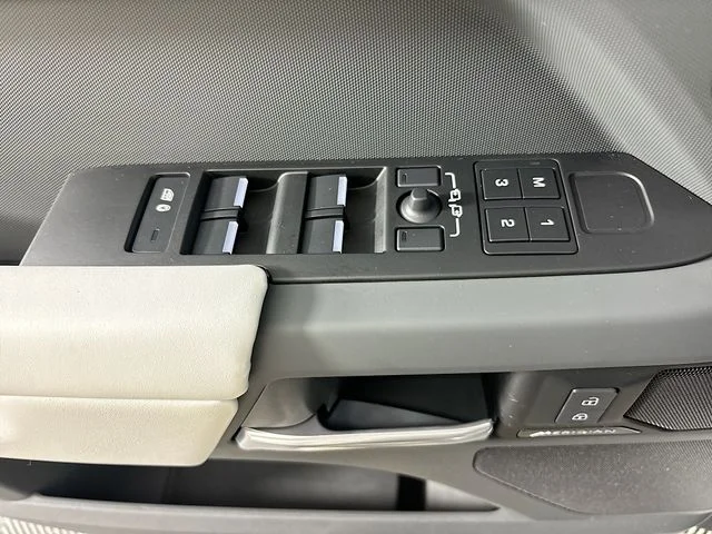 Certified Used 2025 Fuji White Land Rover S image 19
