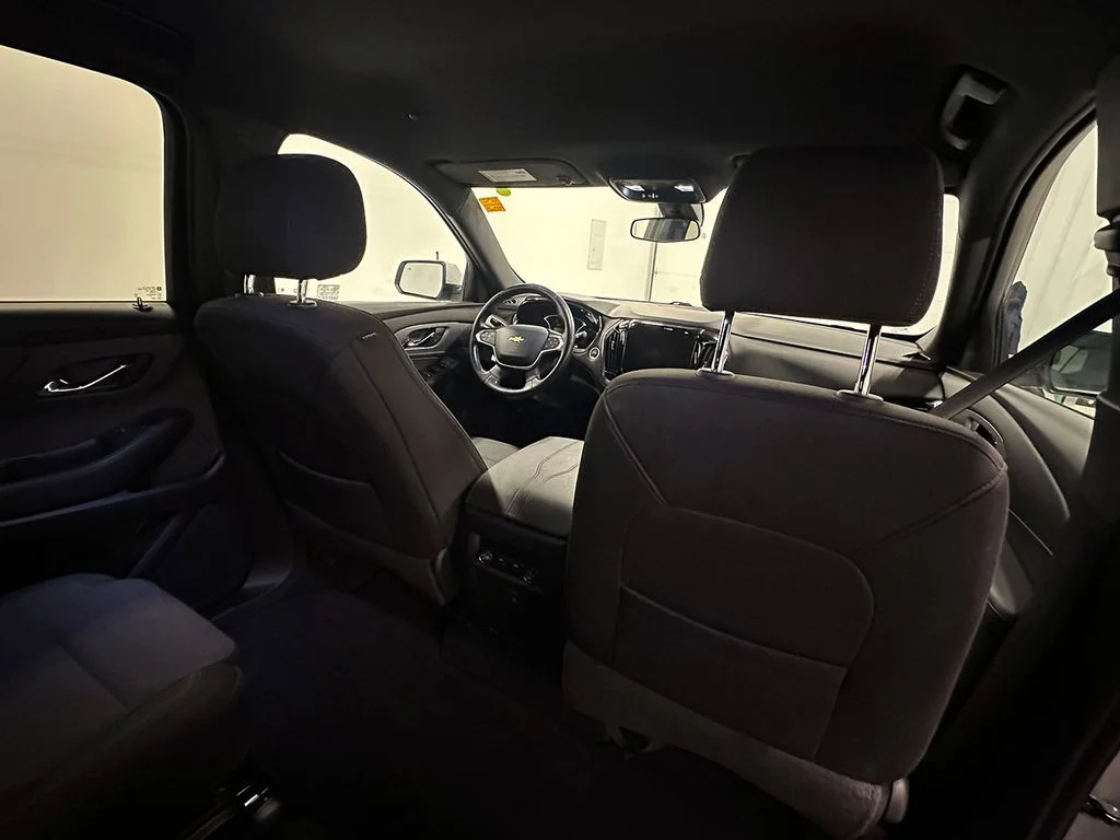 Used 2022 Silver Chevrolet LT image 27