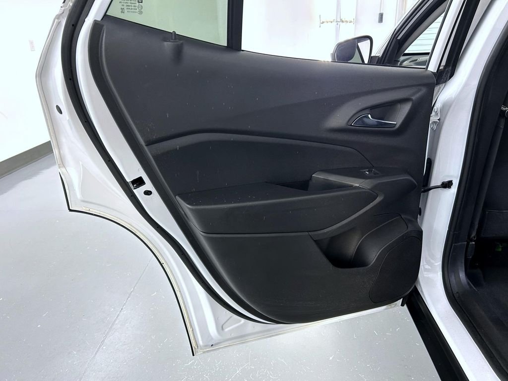 Used 2025 White Chevrolet LT image 20