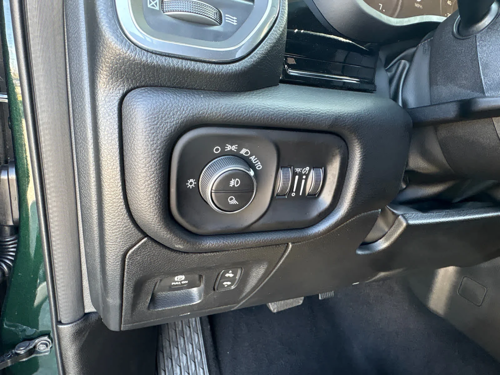 New 2026 Serrano-Green Metallic Exterior Paint RAM Laramie image 20