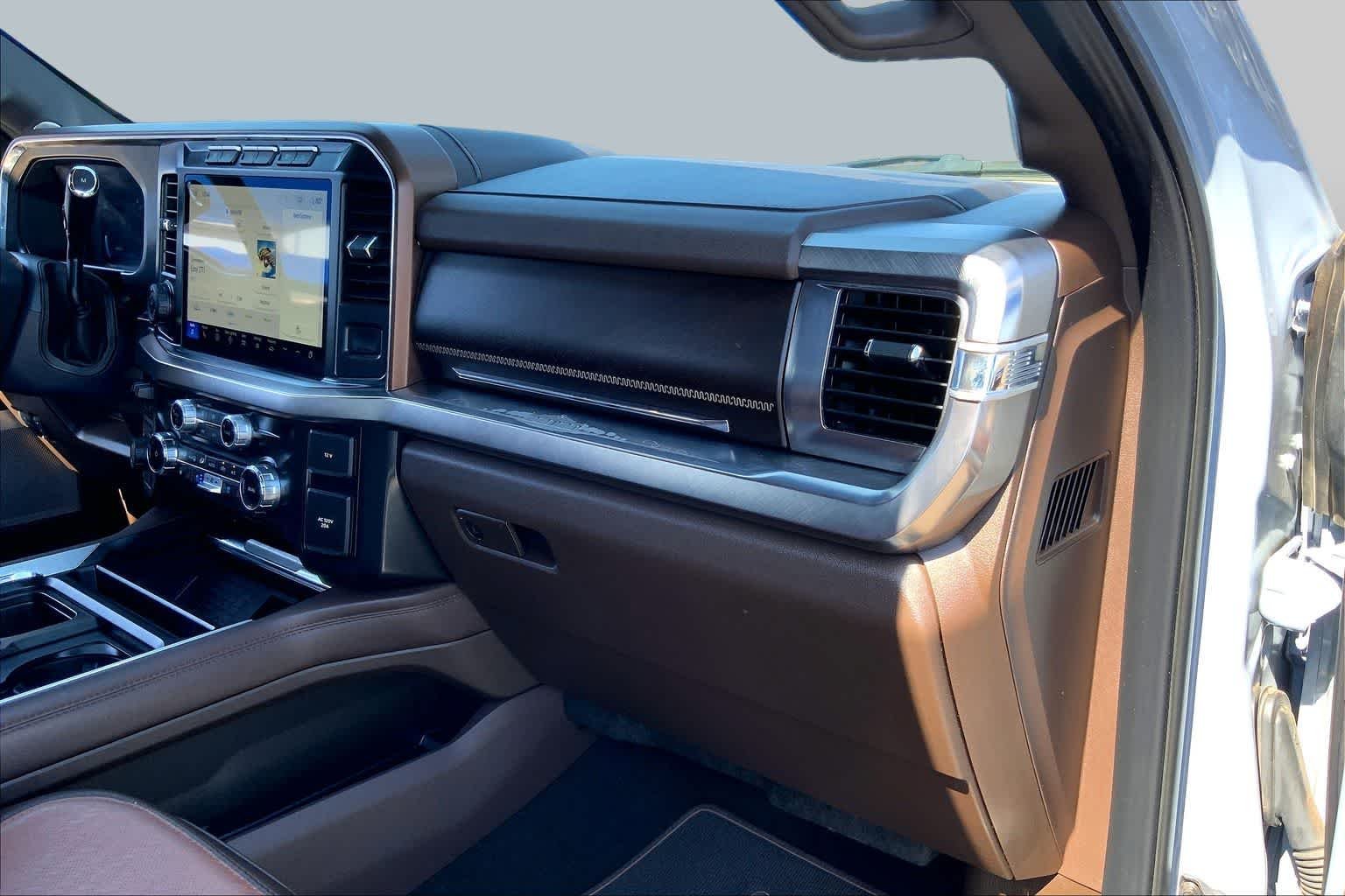Used 2024 Glacier Gray Metallic Tri-Coat Ford King Ranch image 19