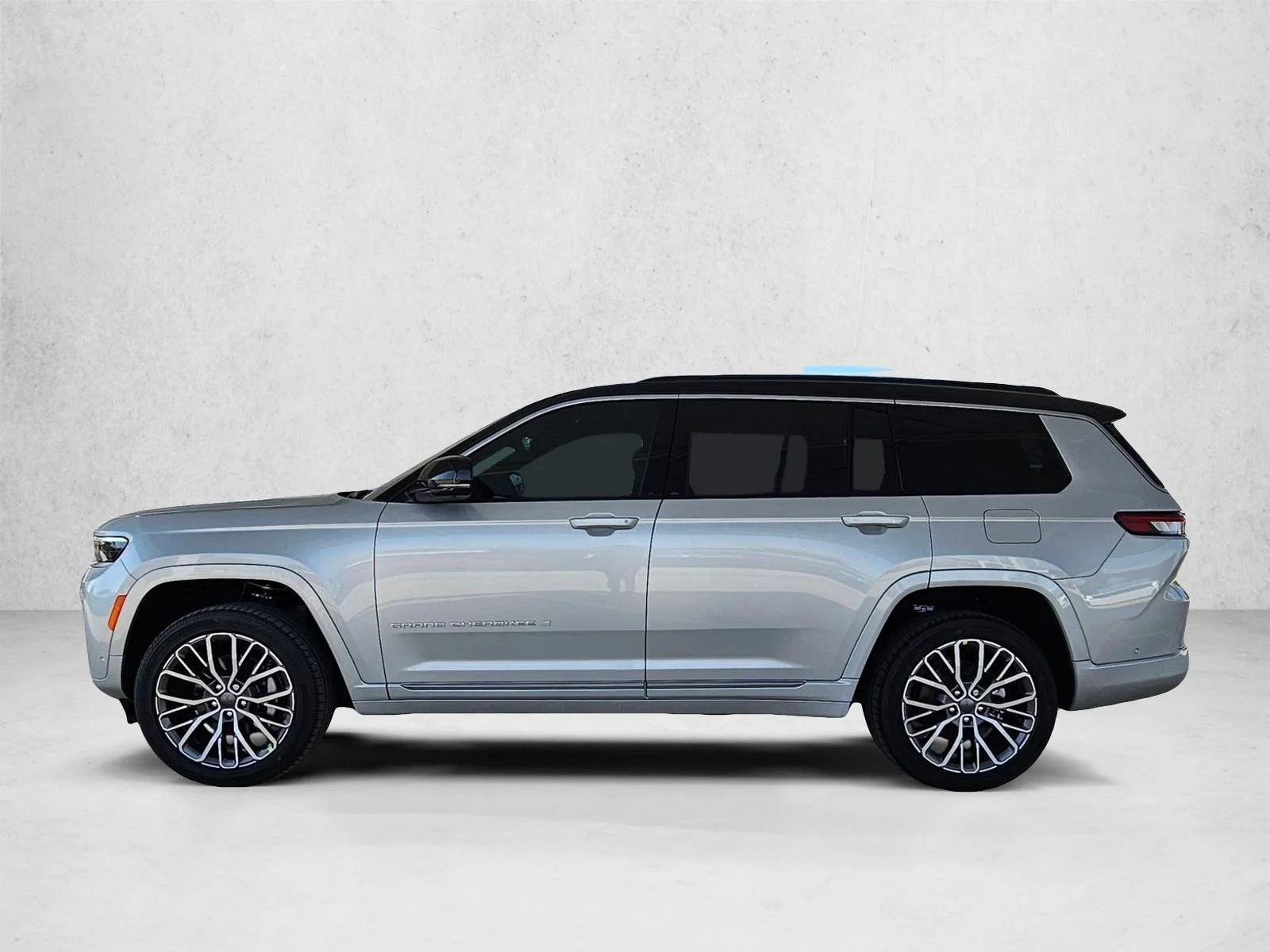 New 2026 Silver Zynith Exterior Paint Jeep Summit image 5