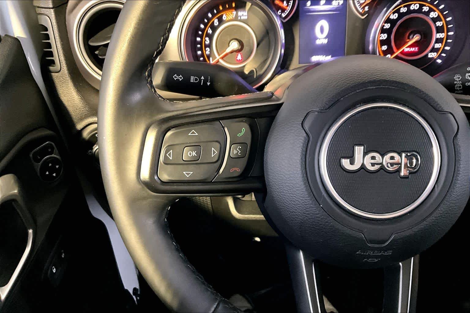 Used 2020 Bright White Clearcoat Jeep Sport S image 23